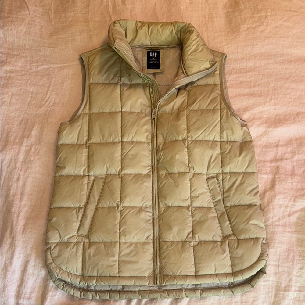 Gap - Primaloft Pure Vest - image 1